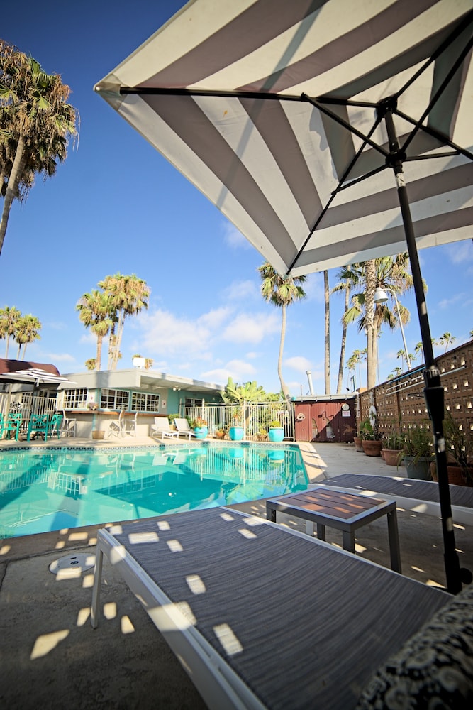 Ocean Villa Inn - photo 52