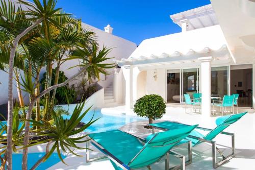 Villa de lujo Maruca — 4-Star Luxury Hotel in Corralejo, Spain