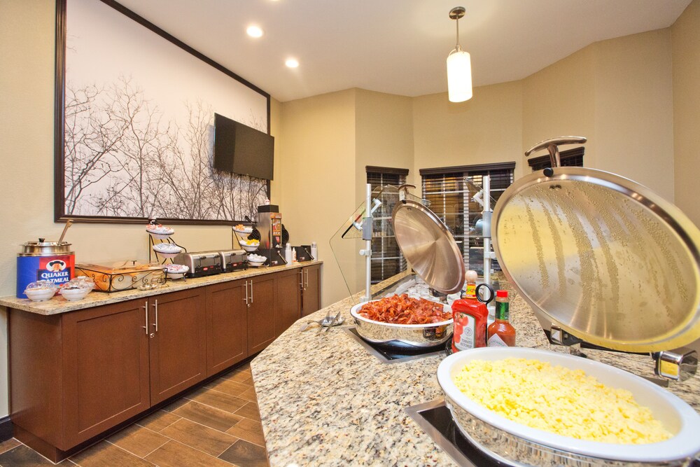Staybridge Suites Austin South Interstate Hwy 35 by IHG - photo 35