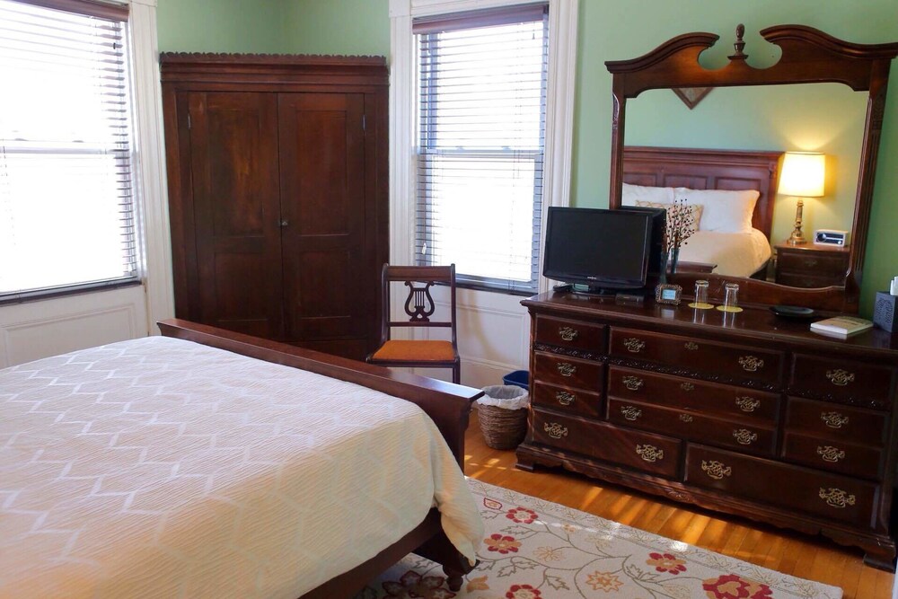 Stepping Stone Inn - photo 3