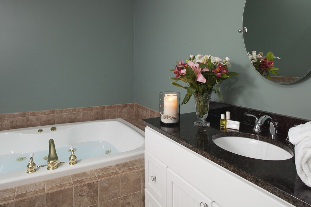 Wolf Cove Inn - photo 43