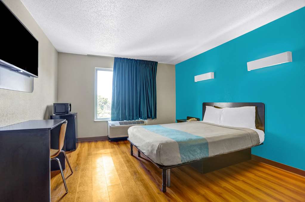 Motel 6 Raleigh NC North - photo 8