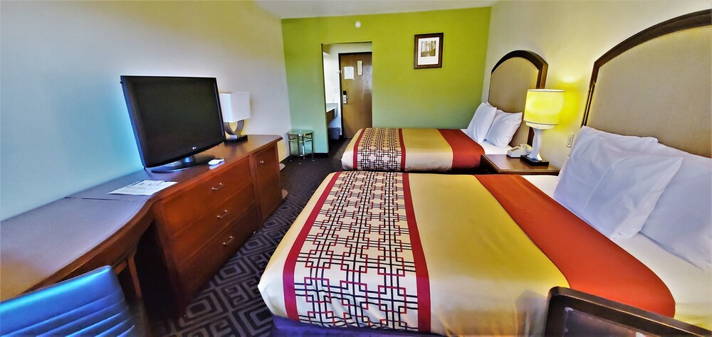 Travel Inn & Suites Sikeston Miner - photo 30