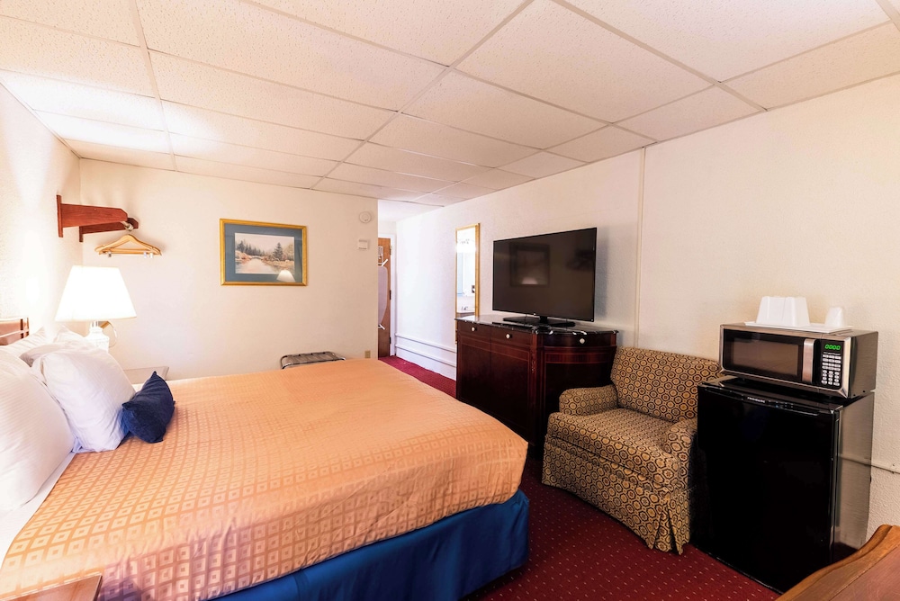 Fireside Inn & Suites Bangor - photo 9
