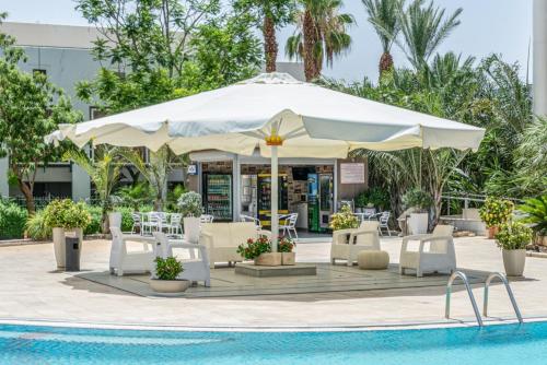 Garden Suite & Pool — 4-Star Luxury Hotel in Eilat, Israel