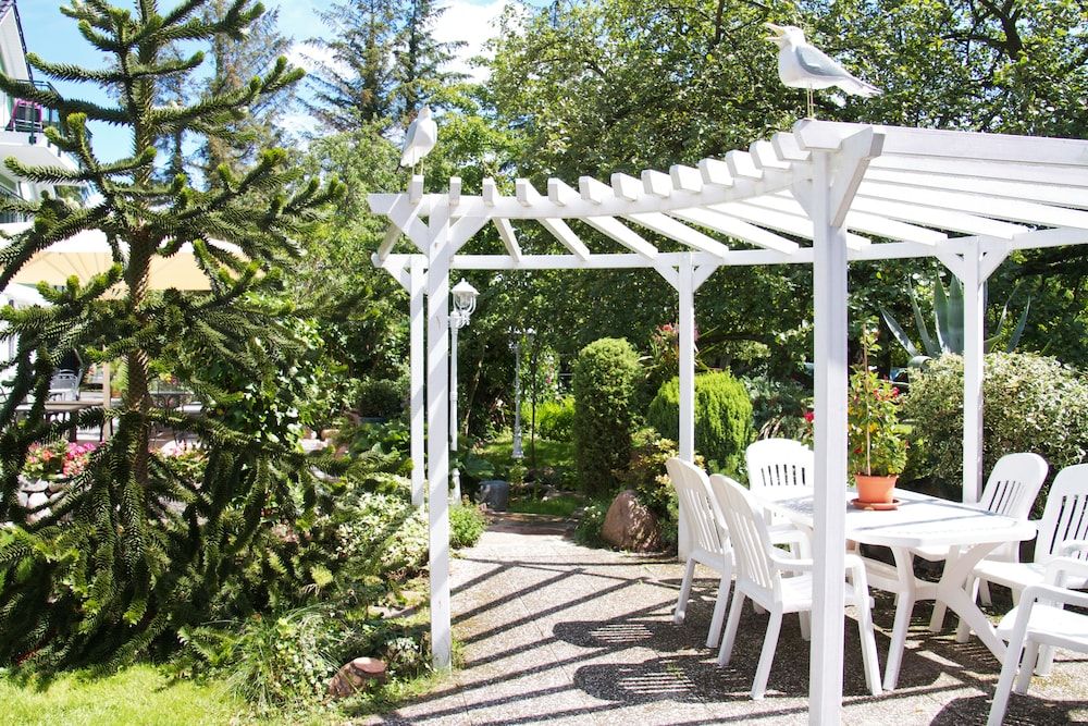 Hotel Garni Inselparadies Zingst — 4-Star Luxury Hotel in Zingst, Germany