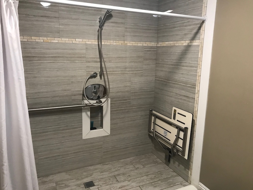 Americas Best Value Inn Corona - photo 31