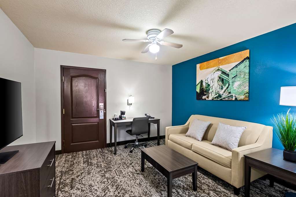 Best Western Fort Wayne Inn & Suites North - photo 24