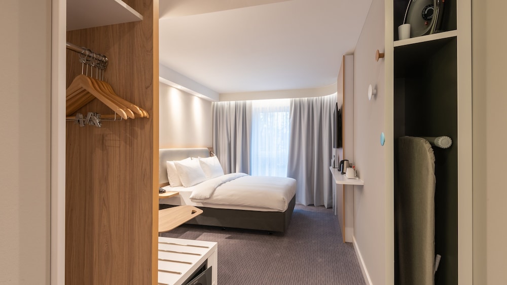 Holiday Inn Express Hotel & Suites Schulenburg by IHG - photo 29