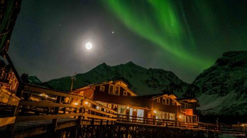 Koppangen Brygger - last minute hotel in Lyngseidet