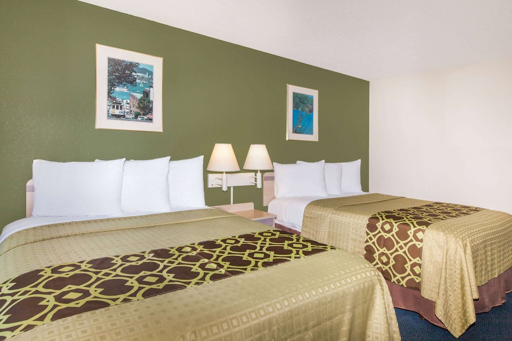 Travelodge by Wyndham Los Banos CA - photo 7