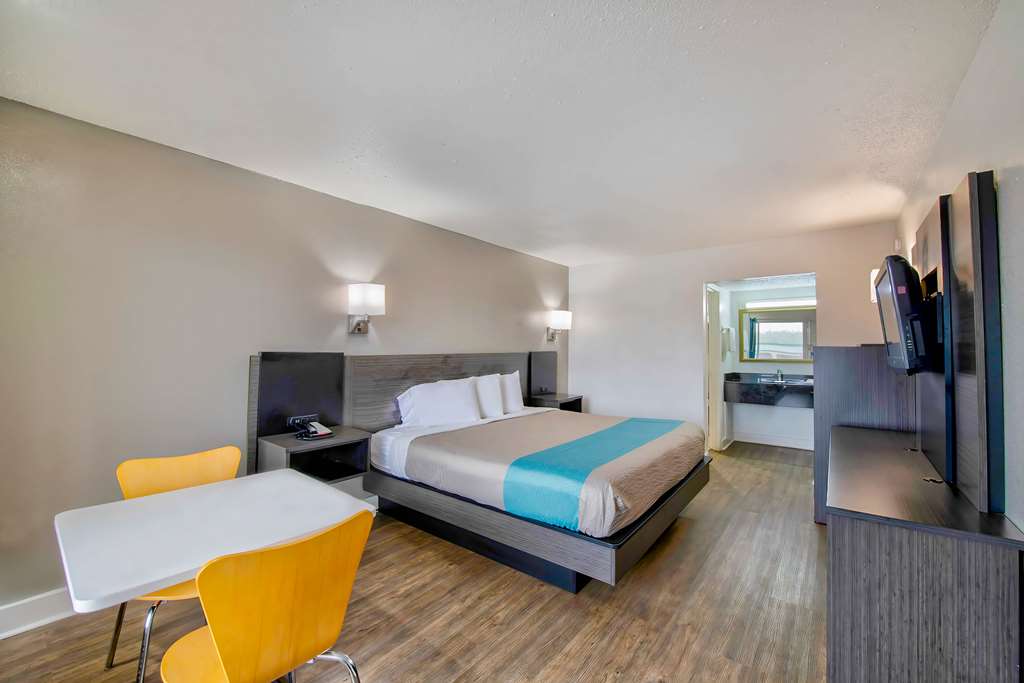 Motel 6 Byron GA - photo 15