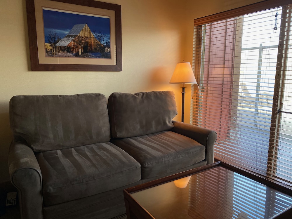 Cousins Country Inn - photo 51