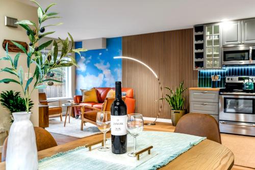 Emerald Sahalee Capitol Hill 3 bedrooms with free parking in Seattle, United States