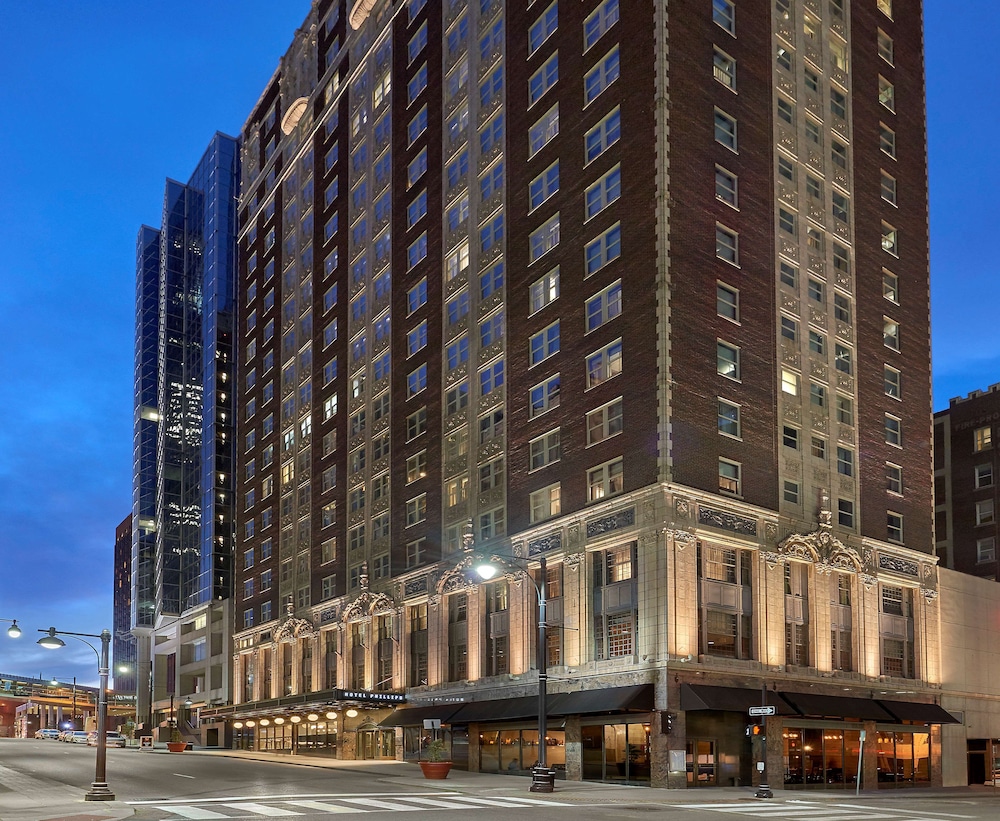 Hotel Phillips Kansas City Curio Collection by Hilton — hotel in Kansas City