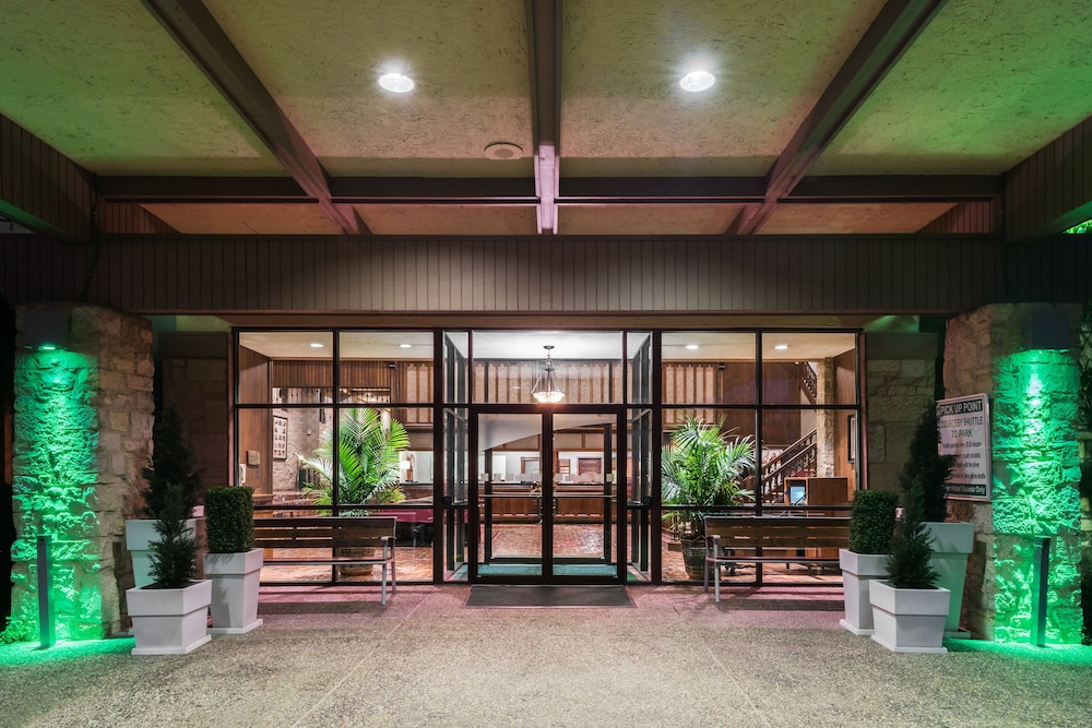Holiday Inn St. Louis West Six Flags by IHG - photo 55