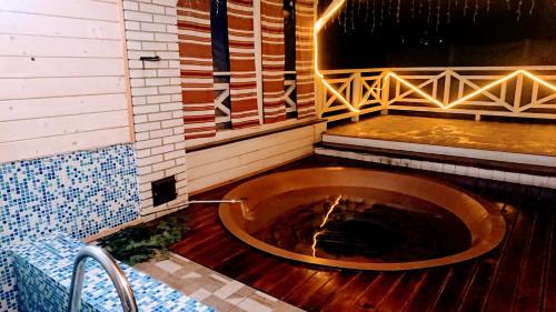 Hollywood - carbon neutral hotel in Yaremche