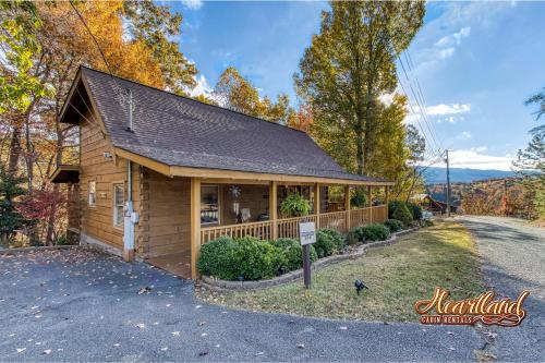 Beary Lazy - carbon neutral hotel in Sevierville