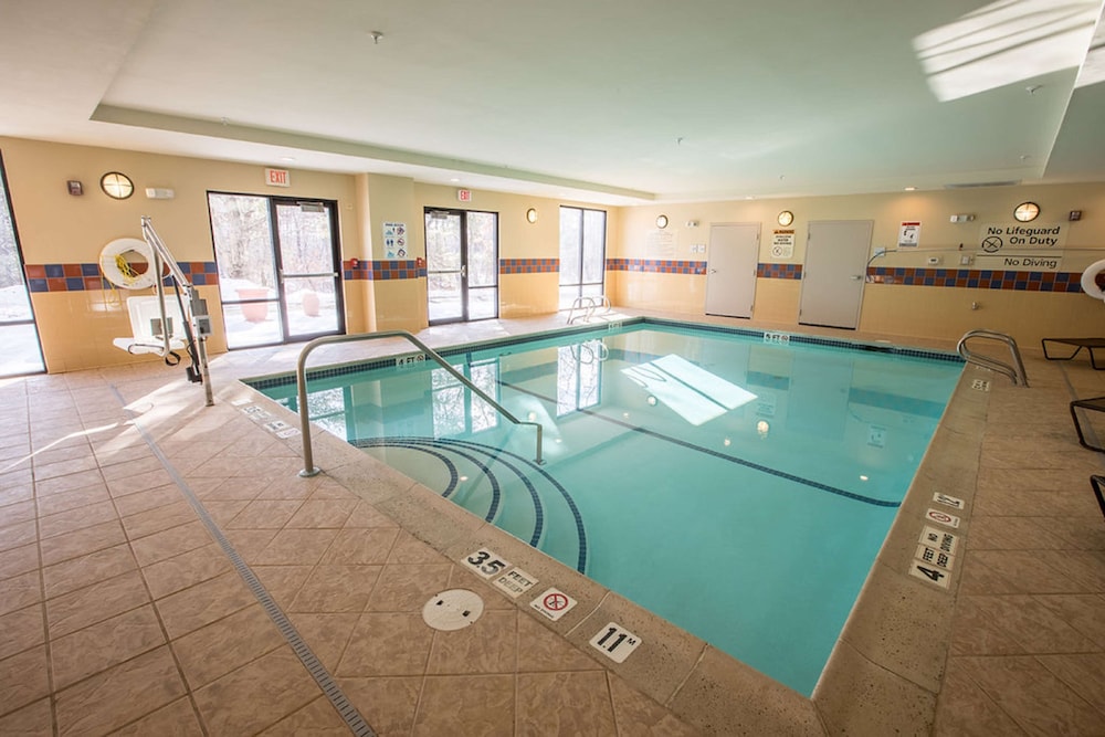 Hampton Inn & Suites Tilton - photo 40