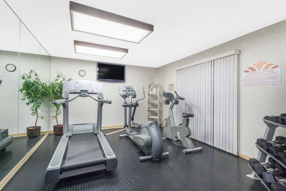 Hawthorn Suites by Wyndham Holland Toledo Area - photo 29