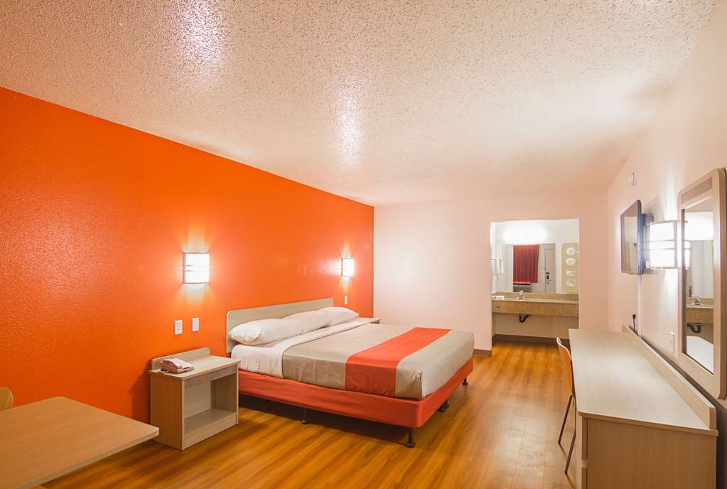 Motel 6 Lawton OK - photo 18