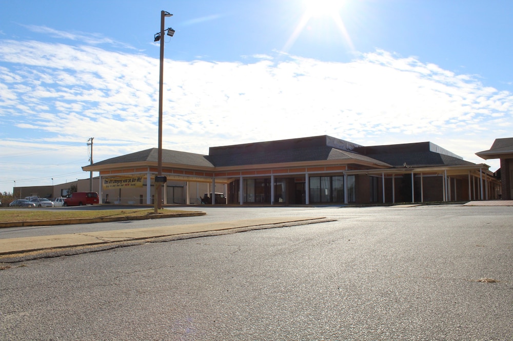 The Fitzgerald Inn - photo 18