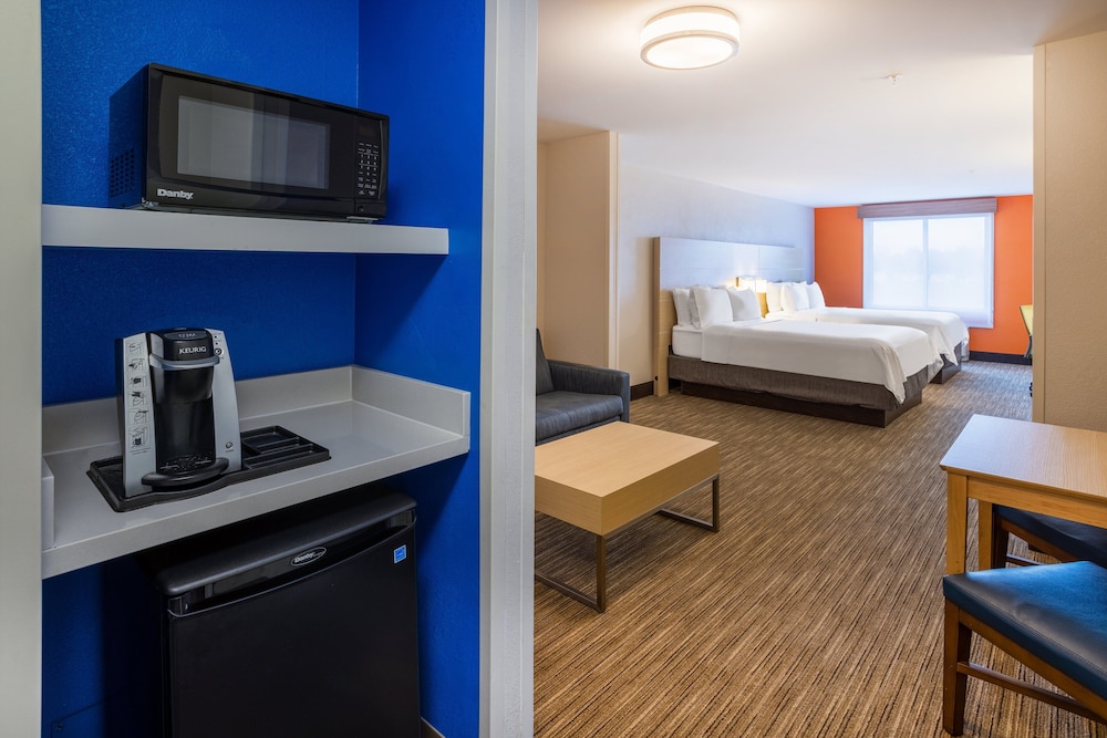 Holiday Inn Express Hotel & Suites Salisbury Delmar by IHG - photo 8