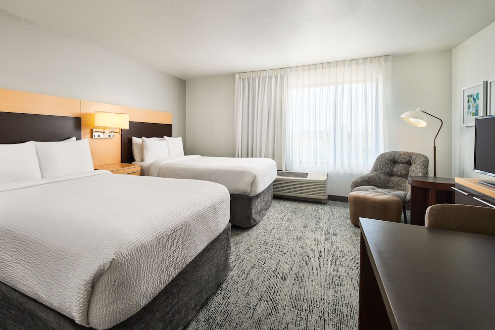 TownePlace Suites Garden City - photo 8