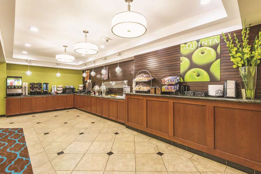 La Quinta Inn & Suites by Wyndham Boise Towne Square - photo 48