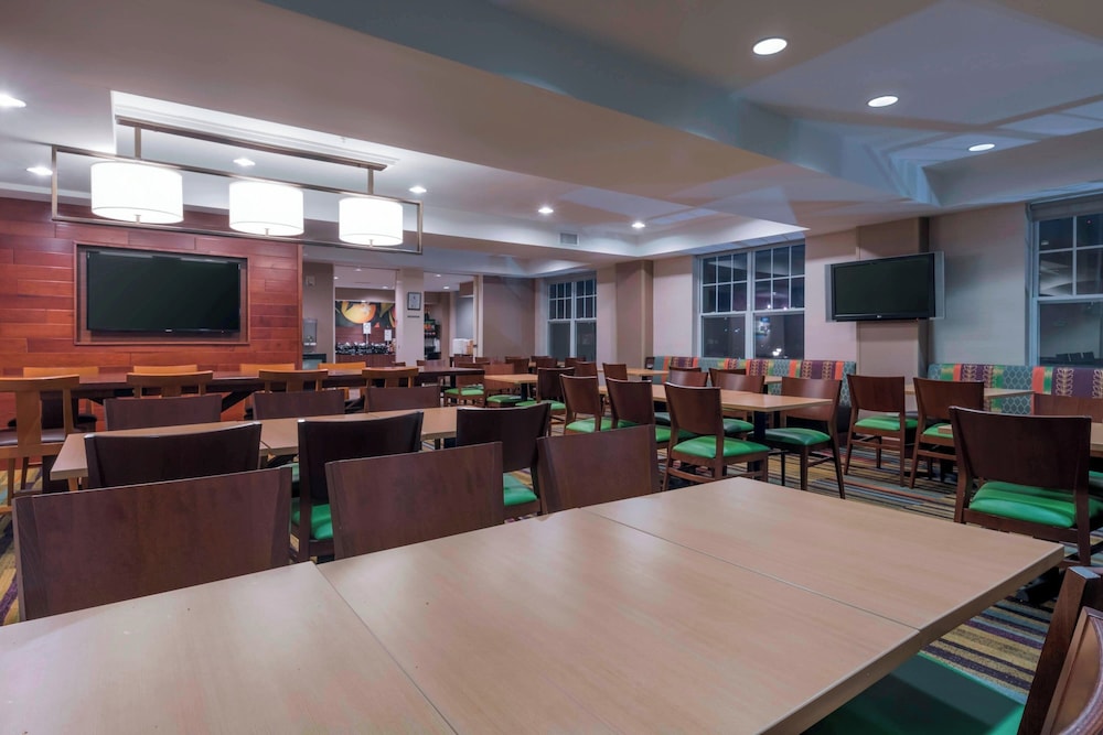 Fairfield Inn Kansas City Downtown Union Hill by Marriott - photo 22