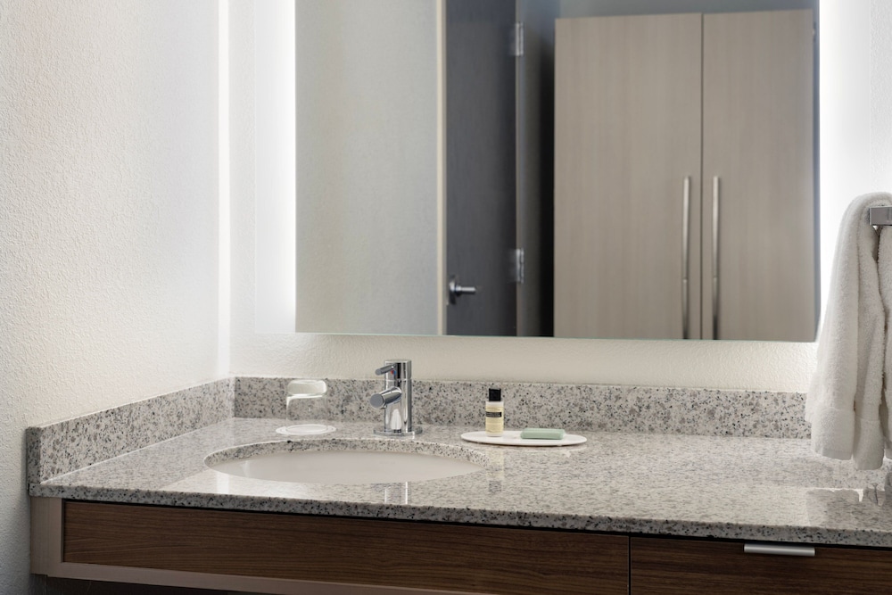 Residence Inn by Marriott Boston Downtown Seaport - photo 27