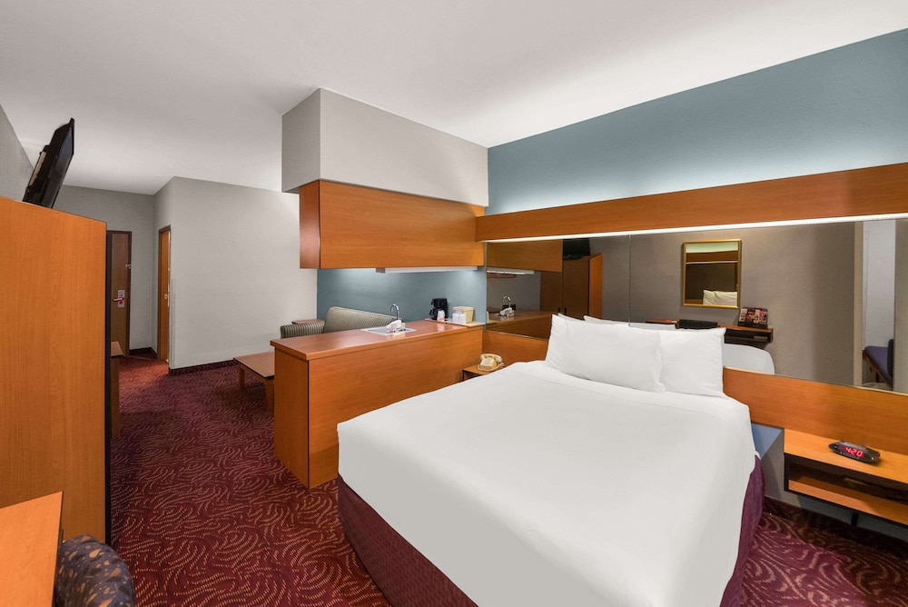 Econo Lodge Inn & Suites Mesquite Dallas East - photo 29
