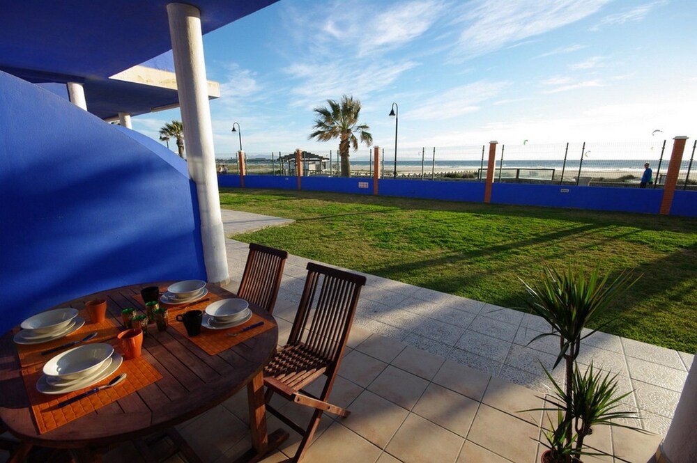Livingtarifa Tortugas — carbon neutral stay, Tarifa