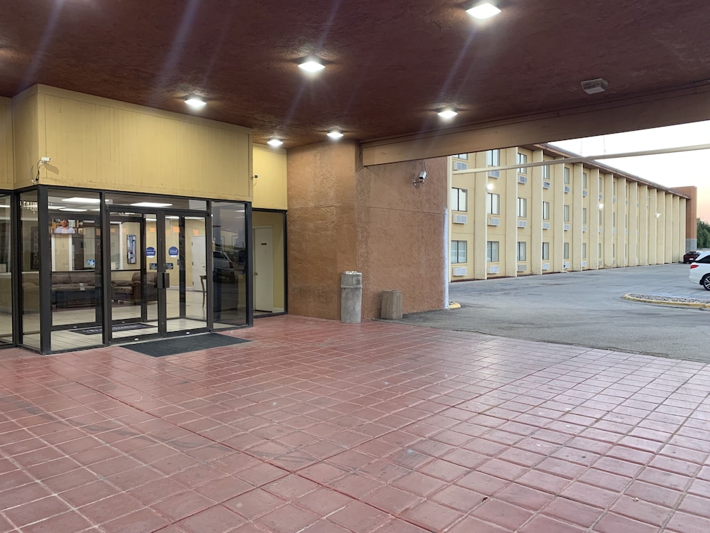 Travelodge by Wyndham Odessa - photo 23