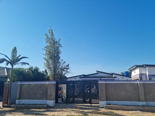 Kalebalika Meanwood Kkia Apartments 21601427 — Chongwe