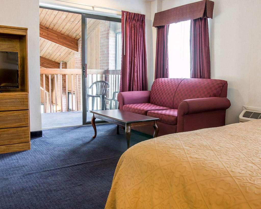 Quality Inn Hudsonville South - photo 21