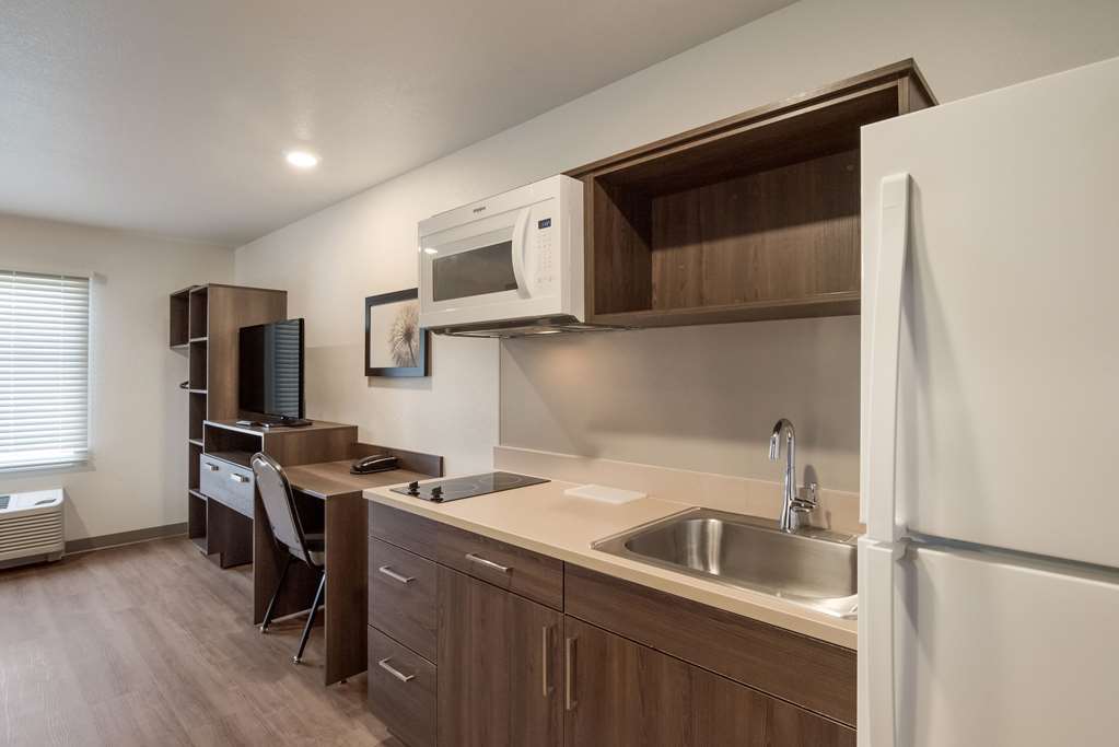 WoodSpring Suites Colorado Springs North Air Force Academy - photo 15