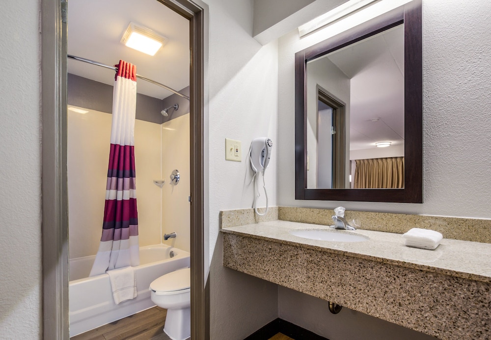 Red Roof Inn Lexington - photo 19