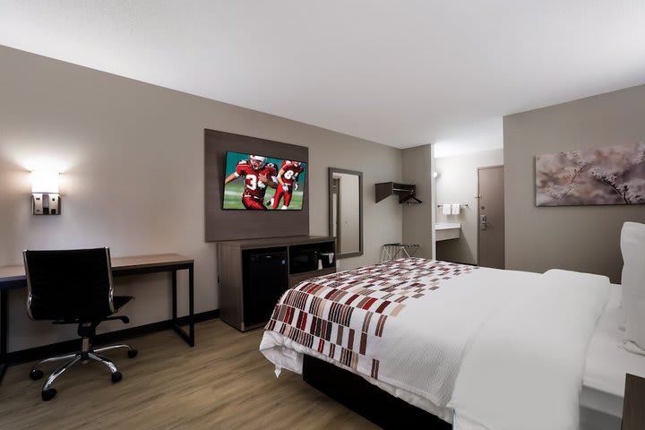 Super 8 by Wyndham Marston - photo 19