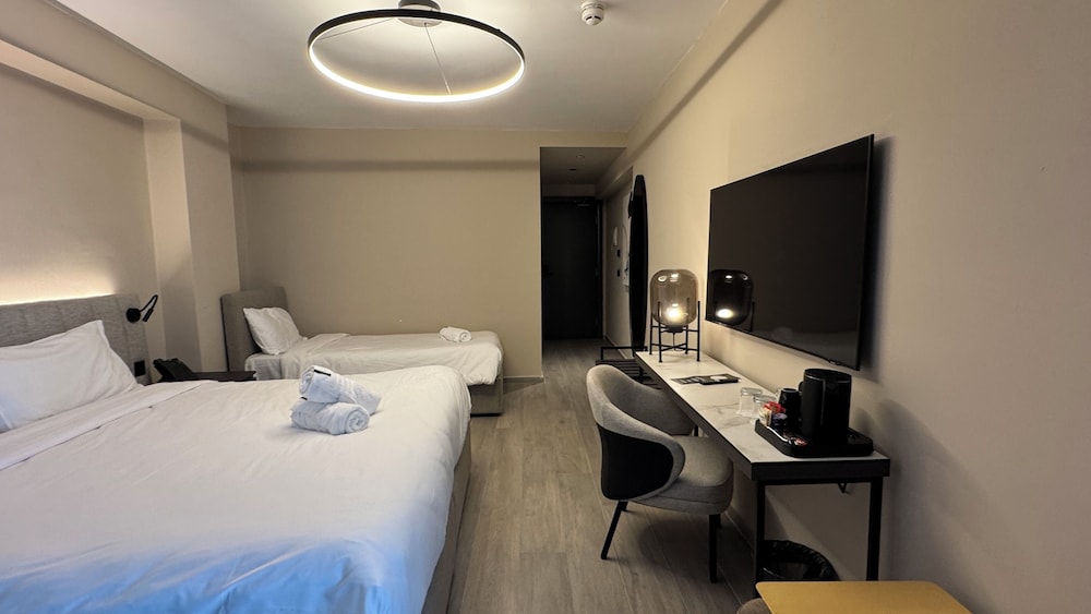 Aste Hotel in San Giljan, Malta