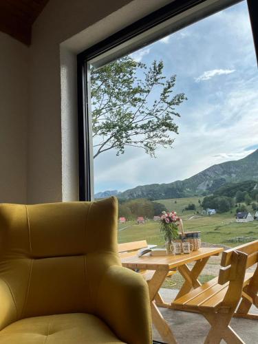Blackberry house Žabljak — 4-Star Luxury Hotel in Zabljak, Montenegro