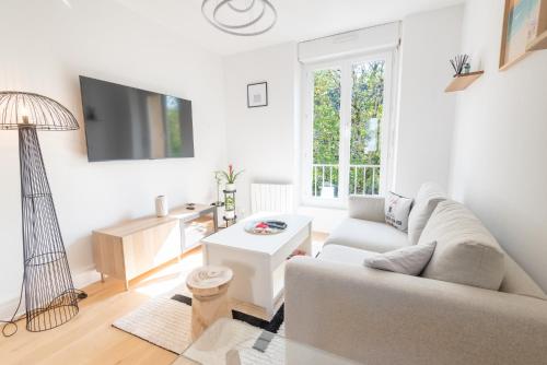 Premium T2 Neuf 2eme Etage Ultra Centre Lorient Par Groom in Lorient, France