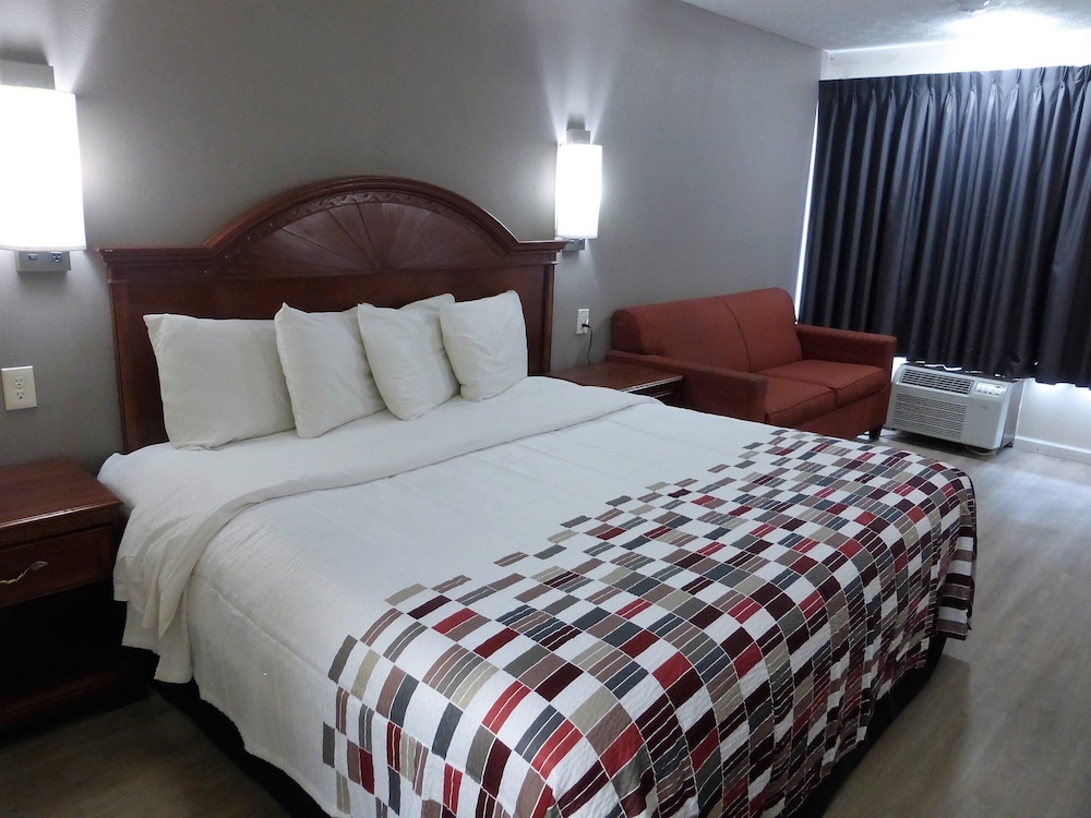 Red Roof Inn Walton Richwood - photo 10