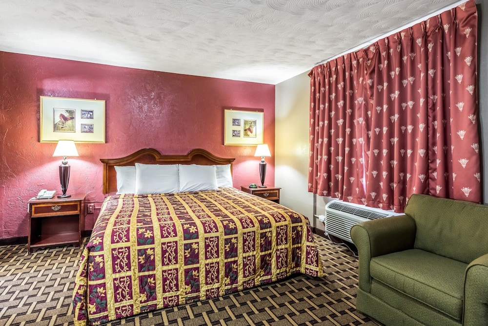Americas Best Value Inn Franklin - photo 26