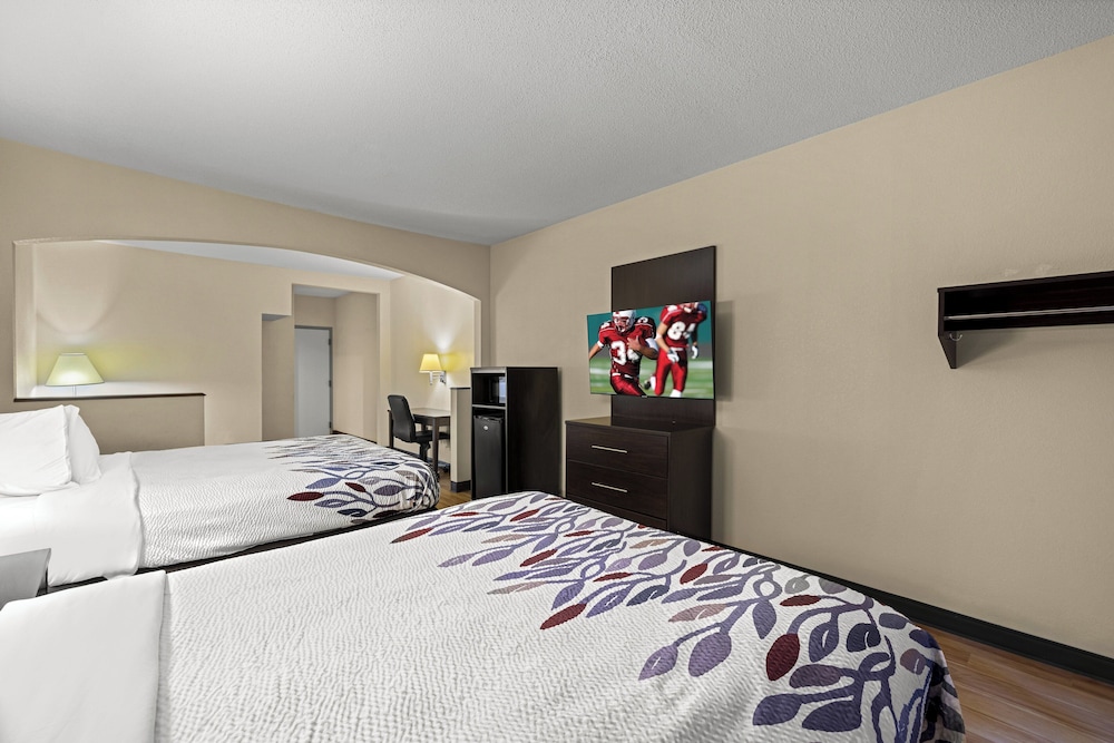 Red Roof Inn & Suites Albany GA - photo 10