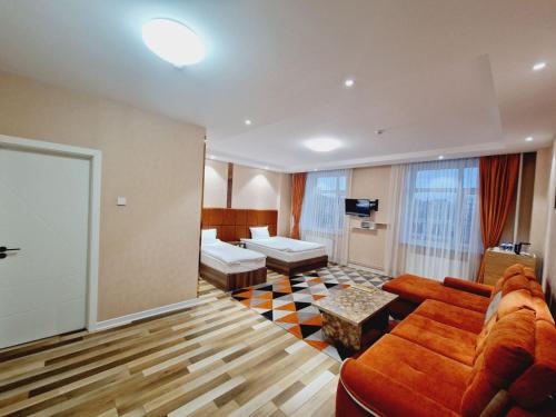 Copper hotel Erdenet city Mongolia — Erdenet — photo 4