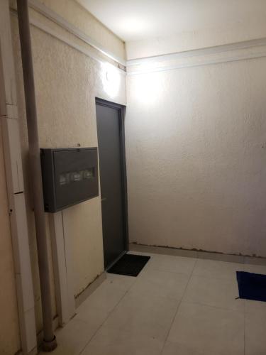Apartment Sixteen