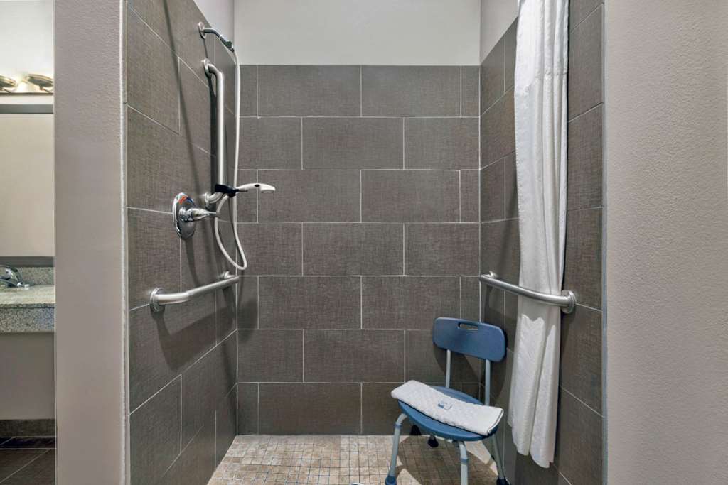 Studio 6 Pleasanton TX - photo 22