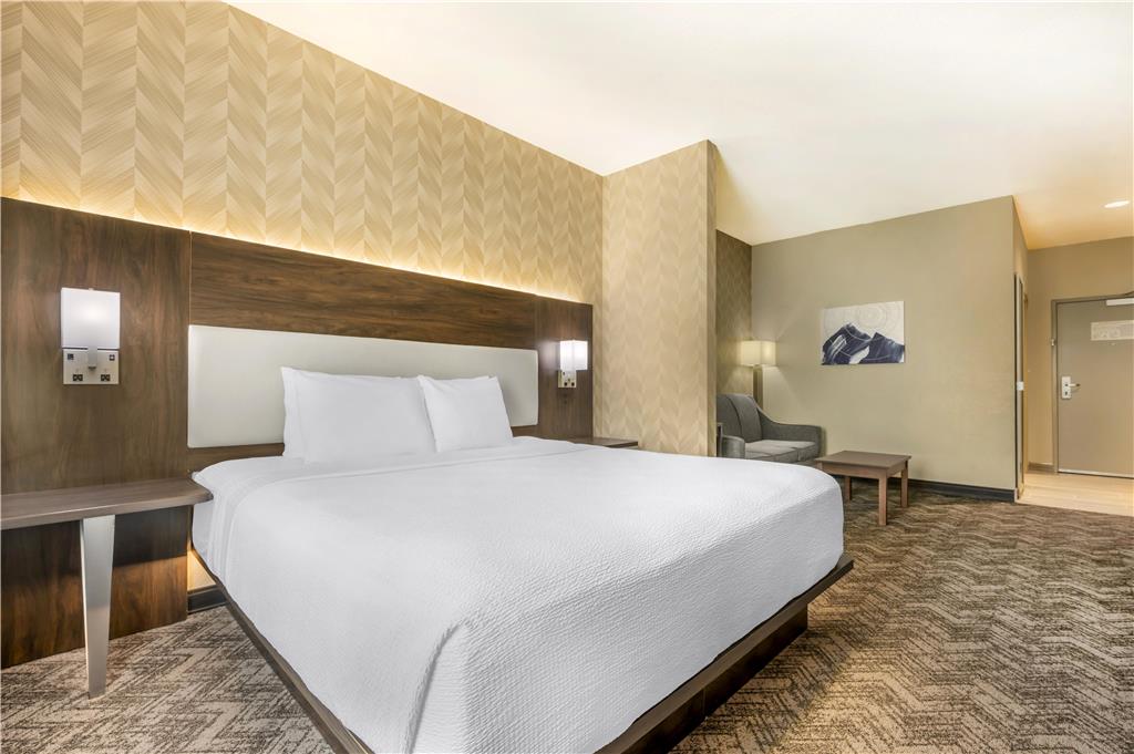 Best Western Plus Parkside Inn & Suites - photo 15