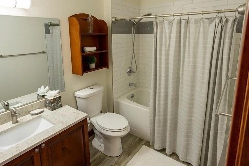 3106 One Bedroom Den Deluxe Powderhorn Lodge 1 Hotel Room by RedAwning - photo 7
